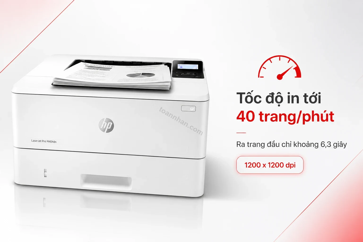 Máy in HP LaserJet Pro M404dn đang in tài liệu văn phòng