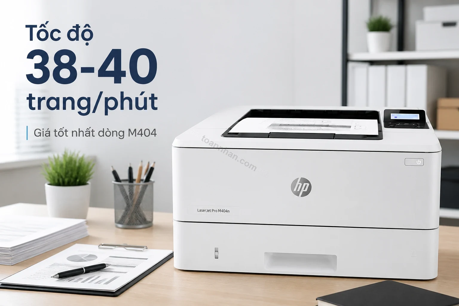 Máy in HP LaserJet Pro M404n đang in tài liệu văn phòng